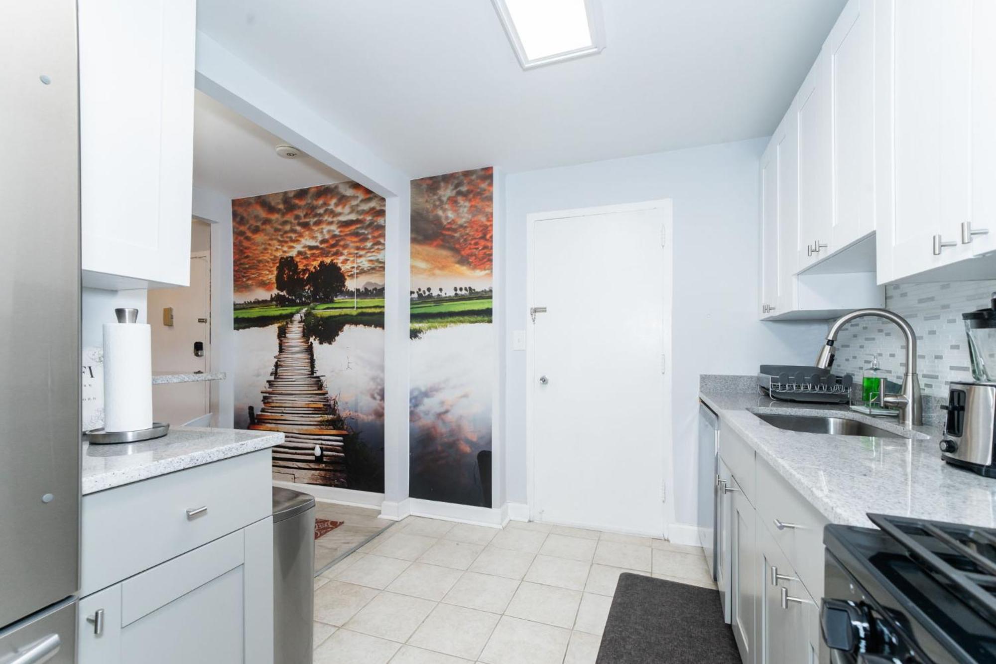 21Floor-Renovated 2Br,1Bath King And Queen Bed And Parking アトランタ エクステリア 写真