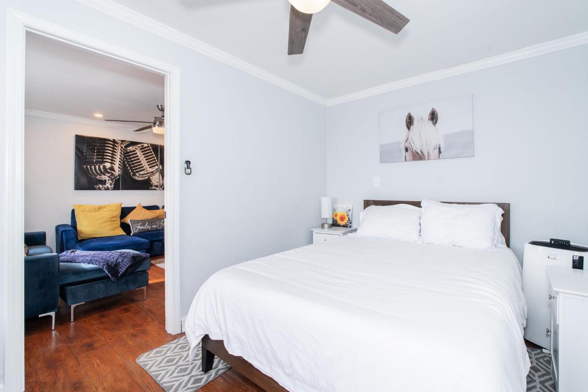 21Floor-Renovated 2Br,1Bath King And Queen Bed And Parking アトランタ エクステリア 写真